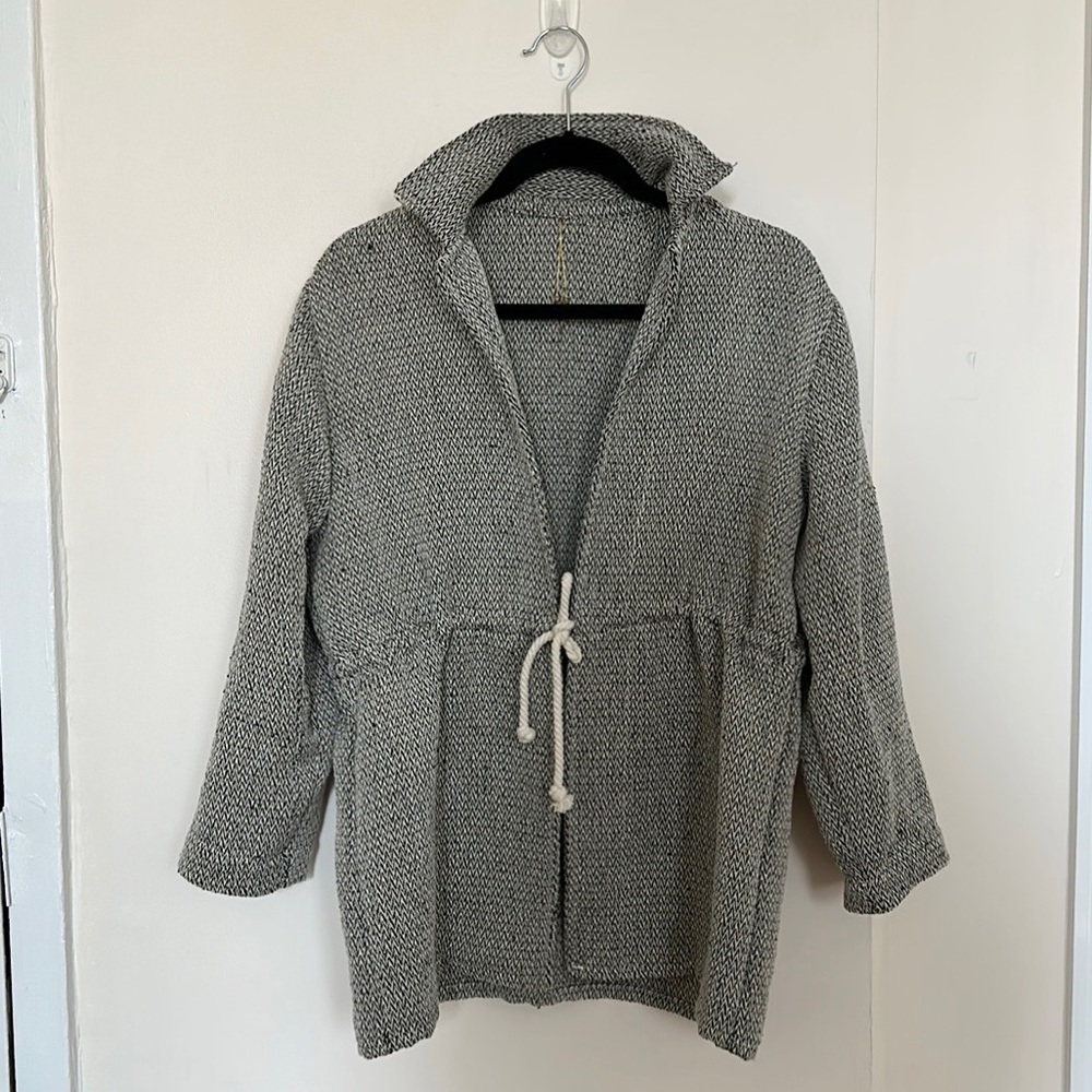 NWT Heathered Gray Jacket/Cardigan with Tie - Picture 1 of 4